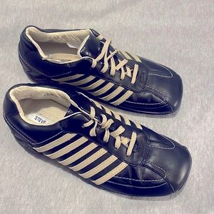 Steve Madden. Nice leather shoe.